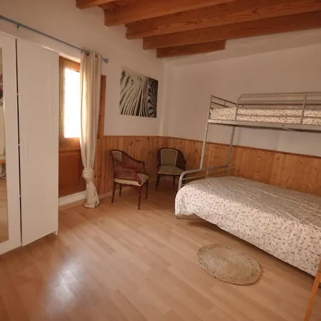 Casa Rural Valle San Lorenzo بيت للعطل